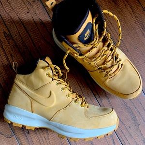 Men’s Nike Manoa Leather Boots-Brand New
